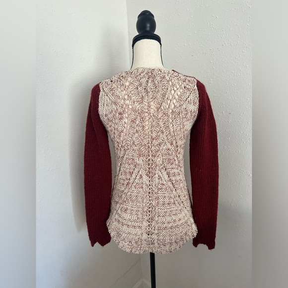 Zara red and white v neck sweater - Picture 2 of 4